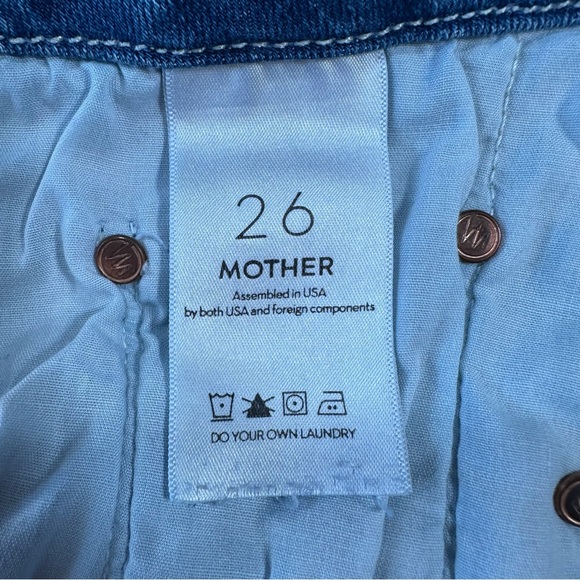 Mother • The Looker Distressed Skinny Jeans in Graffiti Girl - Picture 14 of 16